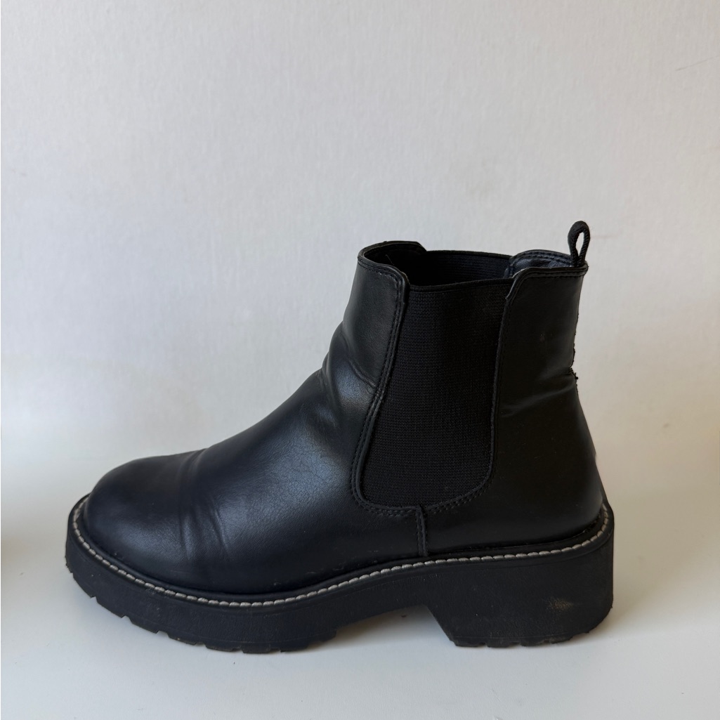 Black Chelsea Platform Boot - Women's Ankle Boot